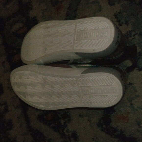 NWT Disney Nightmare Before Christmas Low Top Slip-On Sneakers Gym Shoes sz 8.5 - Picture 4 of 4